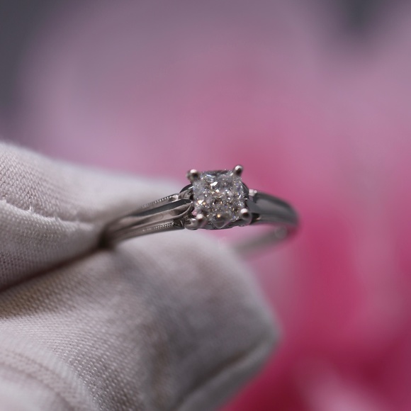 Diamond Jewelry - 1 Carat Cushion Diamond Ring